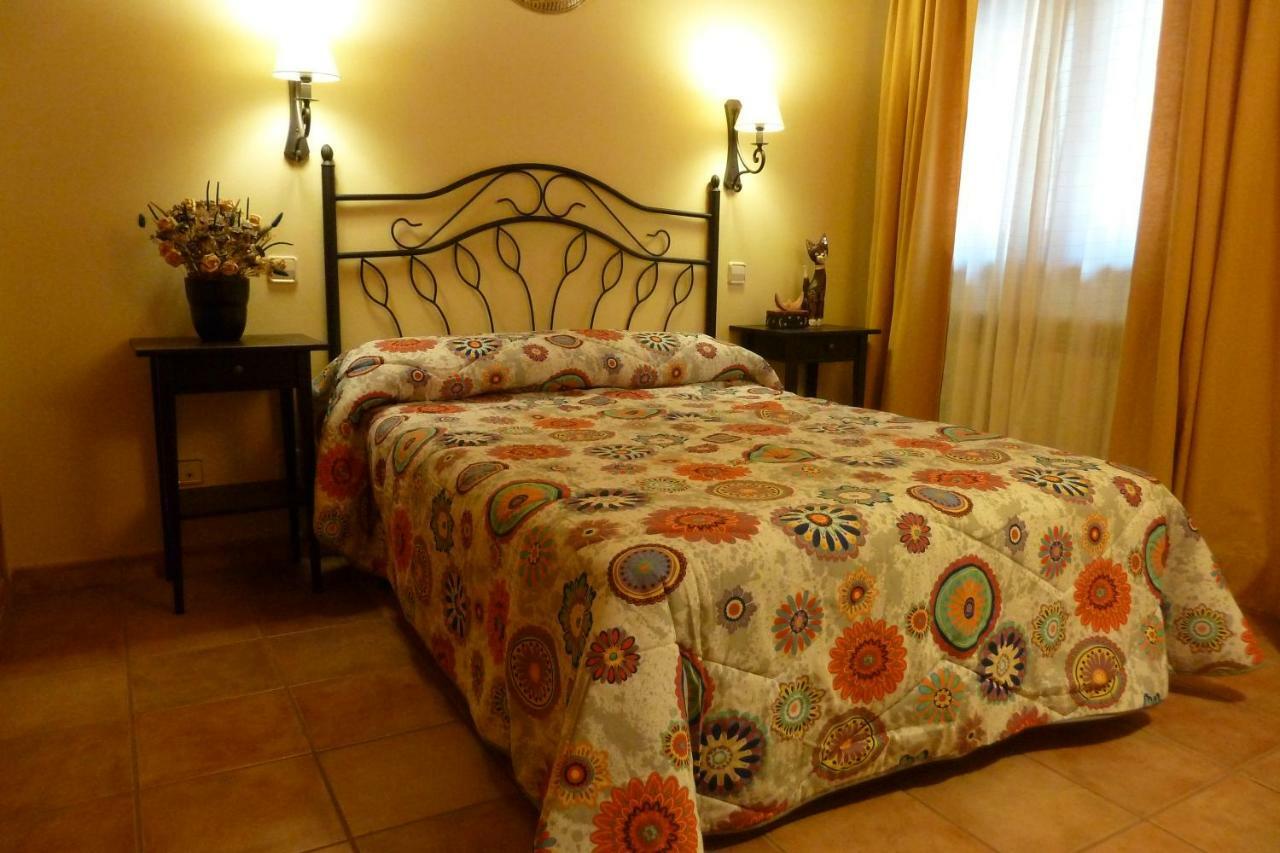 La Casa De Bernuy Guest House Bernuy de Porreros Bagian luar foto