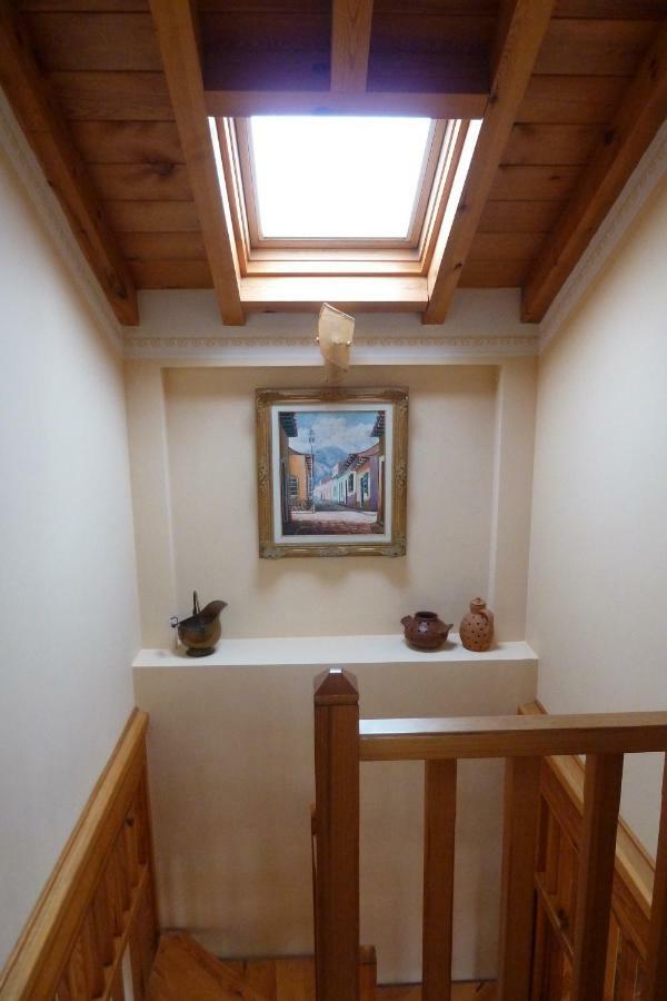 La Casa De Bernuy Guest House Bernuy de Porreros Bagian luar foto