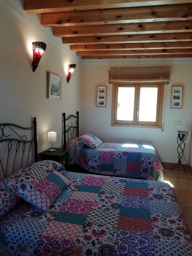 La Casa De Bernuy Guest House Bernuy de Porreros Bagian luar foto